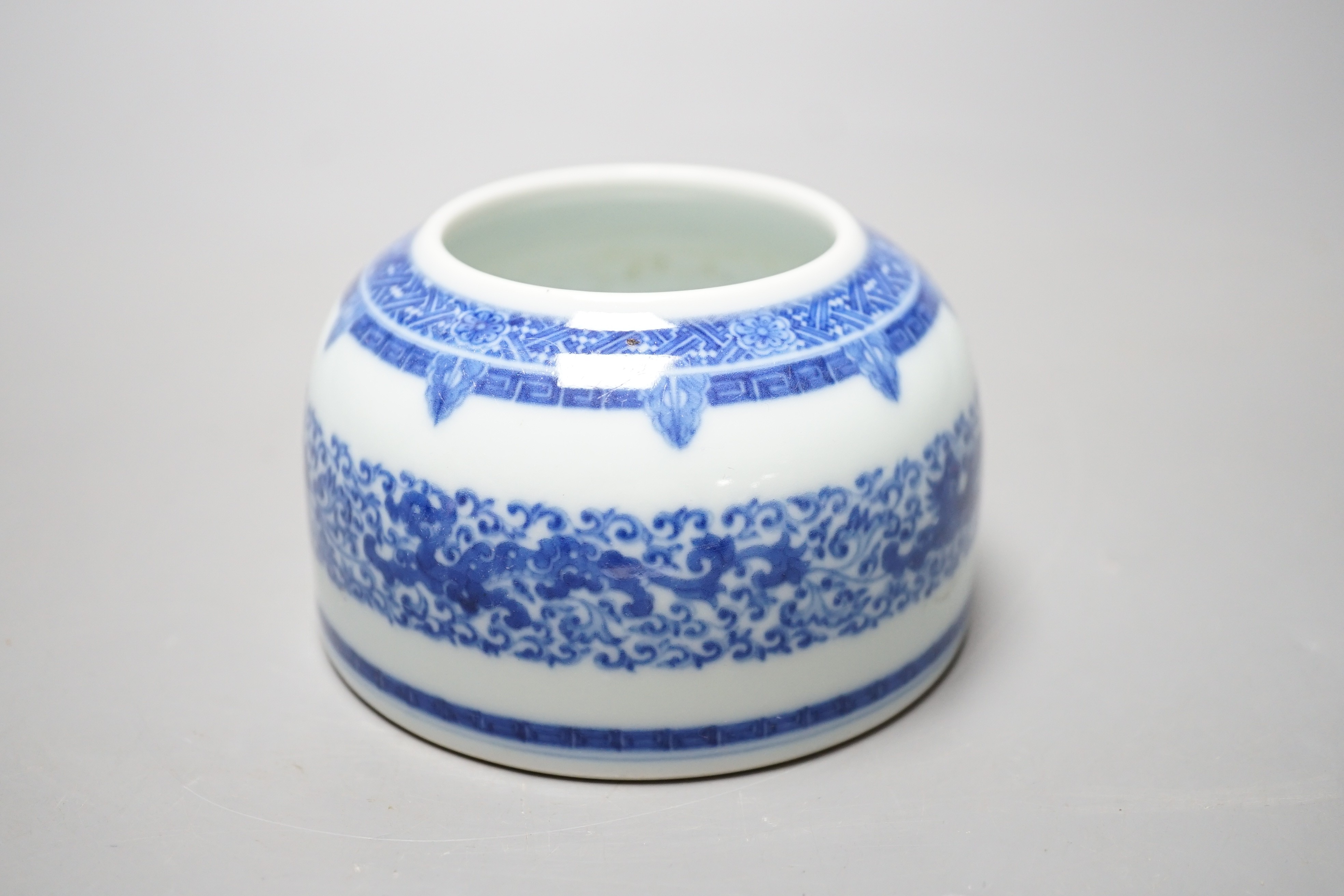 A Chinese blue and white beehive shaped water pot, 9.5cm diameter